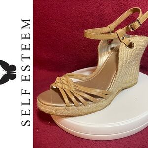 Self Esteem Betty Wedge Sandal. 4” Heel Pre-Loved Condition. Size 9.